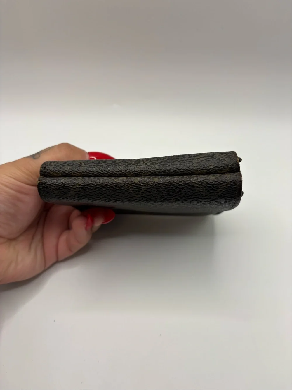 Louis Vuitton compact envelope